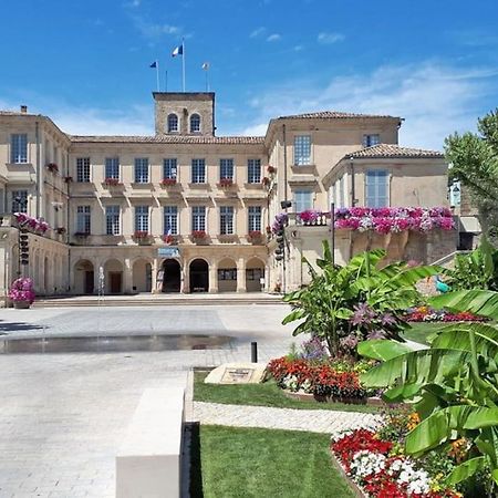 Grand Appartement En Maison De Ville Valréas المظهر الخارجي الصورة