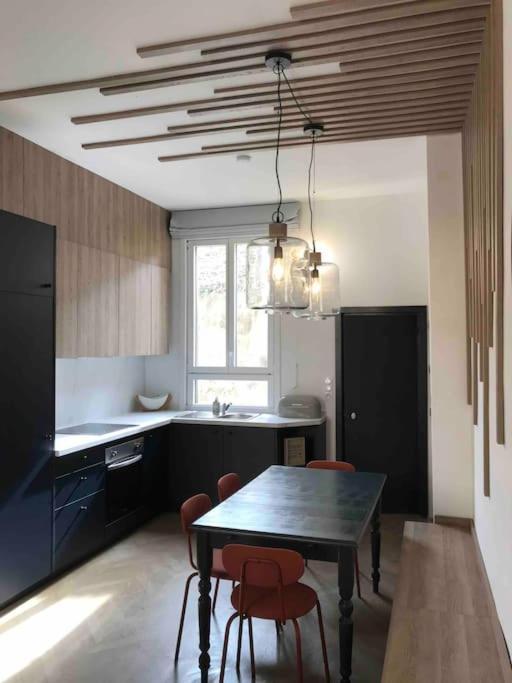 Grand Appartement En Maison De Ville Valréas المظهر الخارجي الصورة