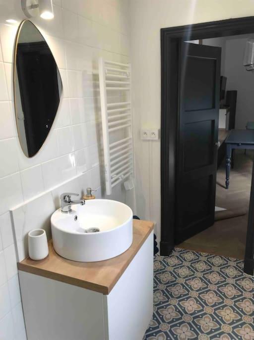 Grand Appartement En Maison De Ville Valréas المظهر الخارجي الصورة