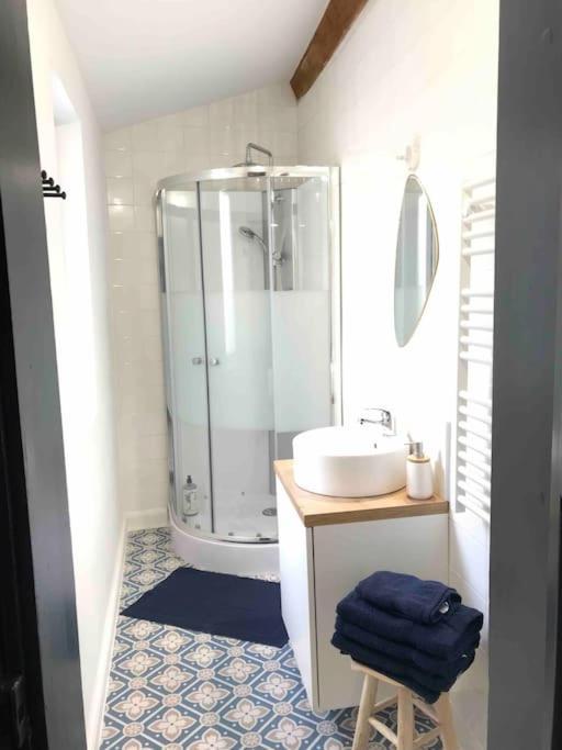 Grand Appartement En Maison De Ville Valréas المظهر الخارجي الصورة