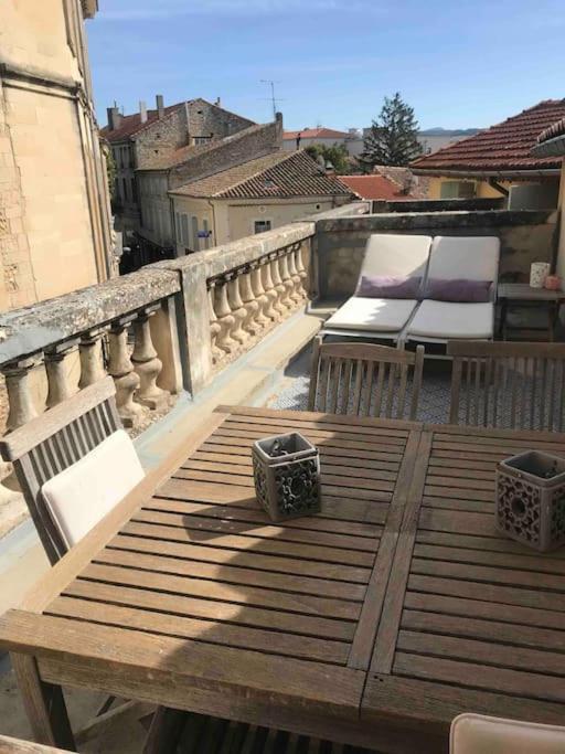 Grand Appartement En Maison De Ville Valréas المظهر الخارجي الصورة